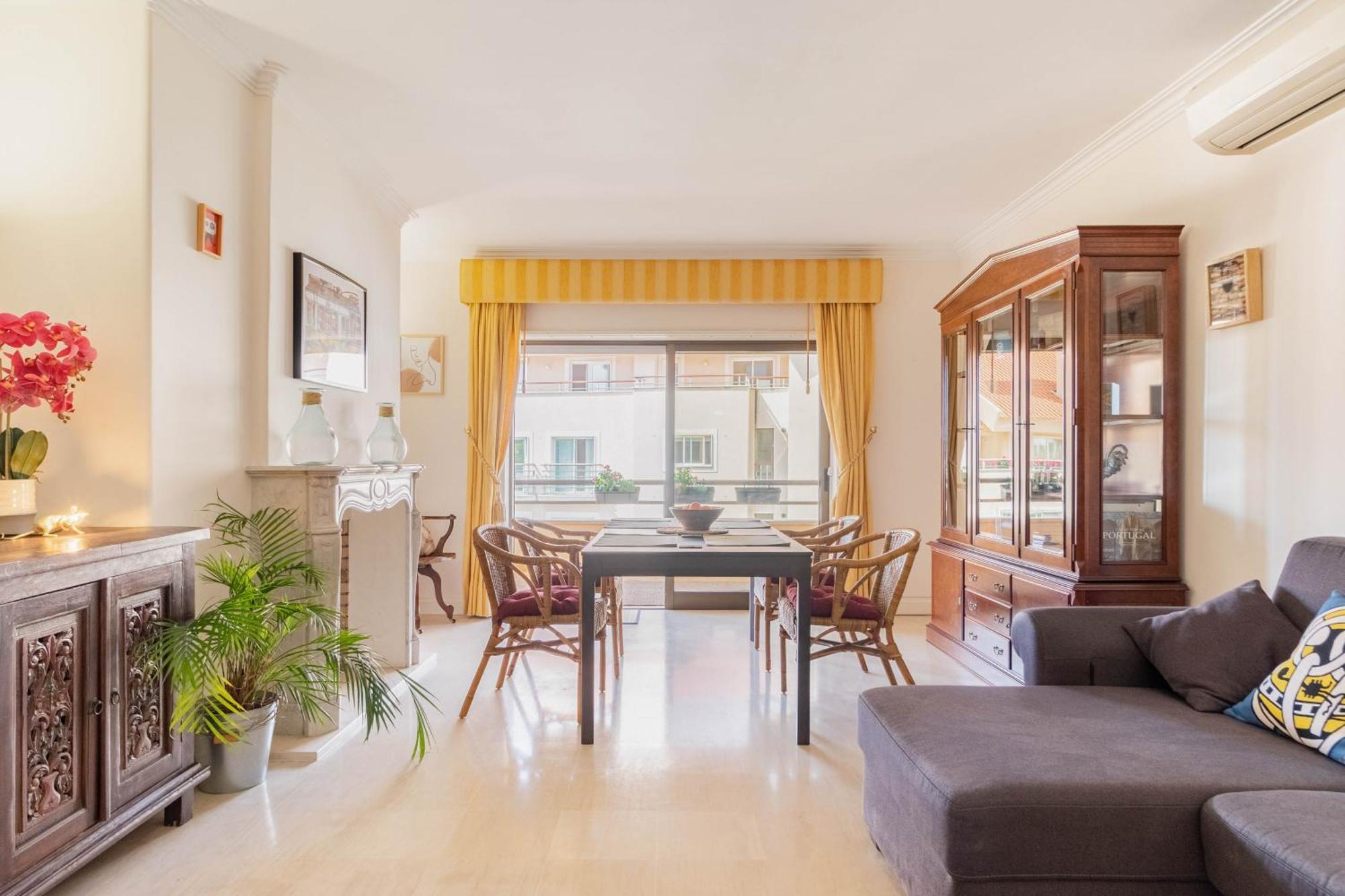 Central Cascais Apartment With Private Parking Bagian luar foto